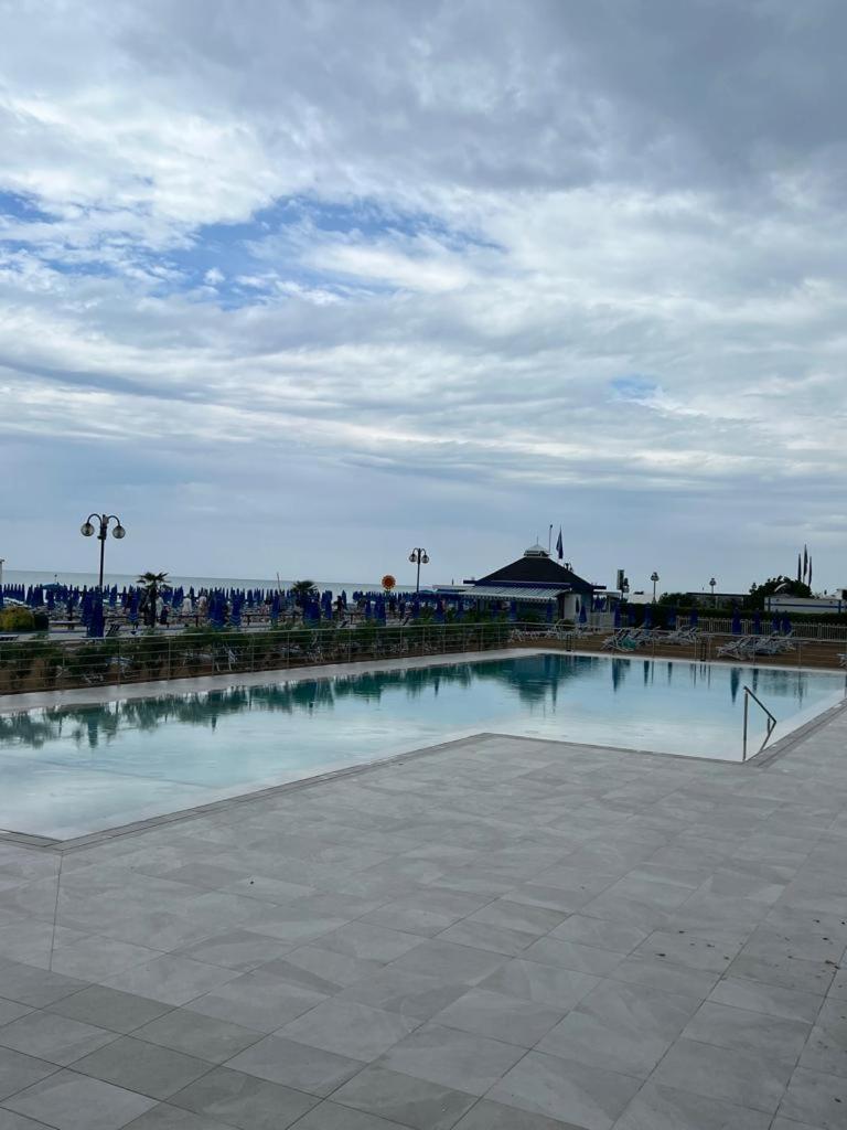 Residence Penelope - Walterigato Apartments Solo Per Famiglie Lido di Jesolo Ngoại thất bức ảnh